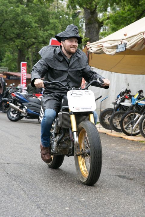 Mantella antipioggia su flat tracker, paddock 2019